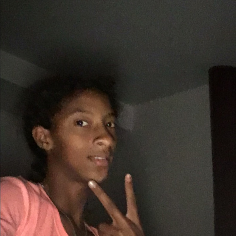 Meet your Posher, Daysi